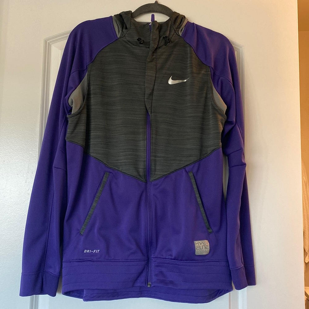 Mens DriFit Nike zip up hoodie - Medium